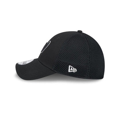 Pictured is this MLB Evergreen Neo Washington Nationals 39THIRTY Stretch Fit cap in black. 5