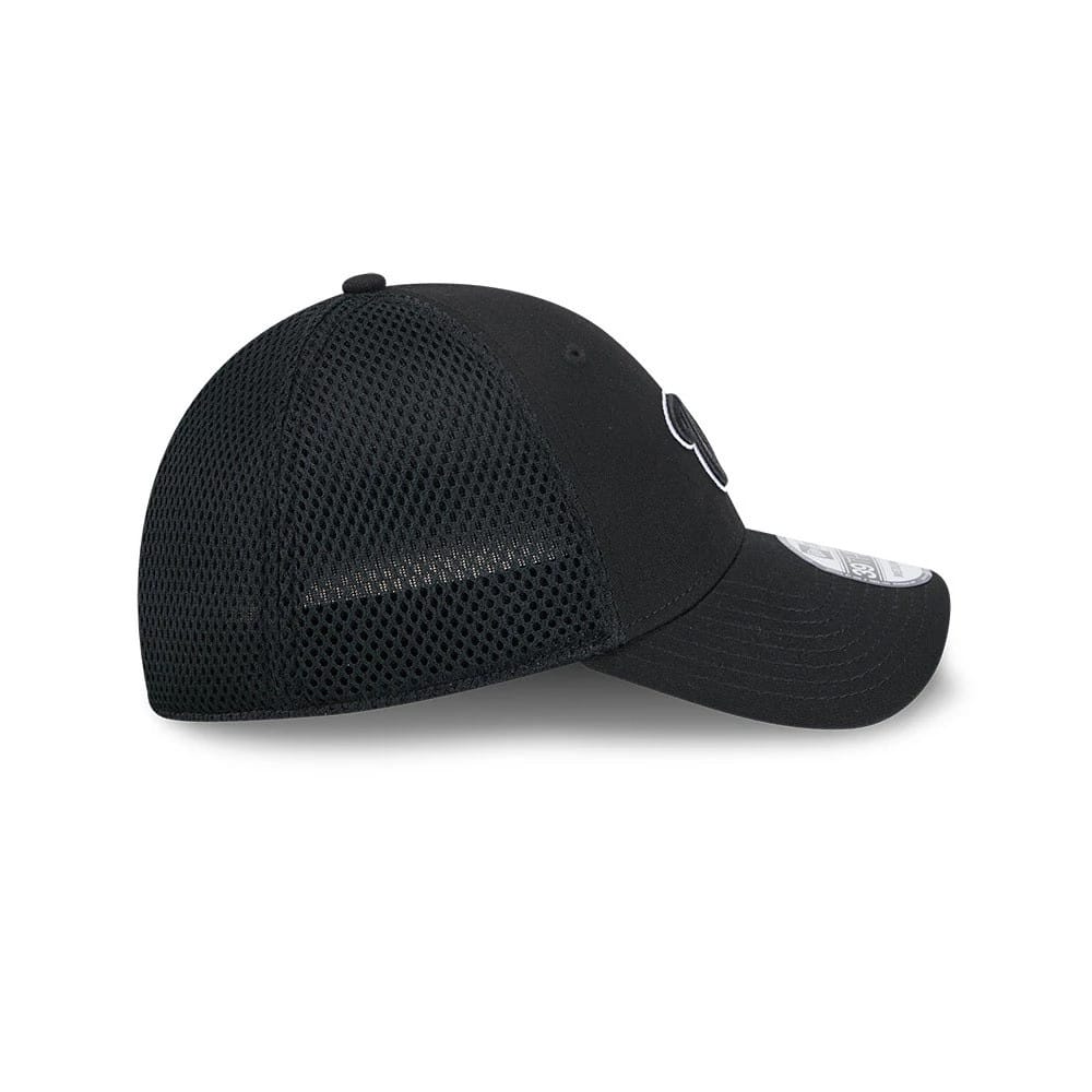 Pictured is this MLB Evergreen Neo Washington Nationals 39THIRTY Stretch Fit cap in black. 6
