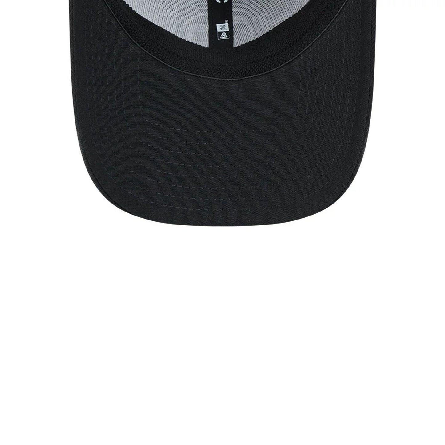 Pictured is this MLB Evergreen Neo Washington Nationals 39THIRTY Stretch Fit cap in black. 7