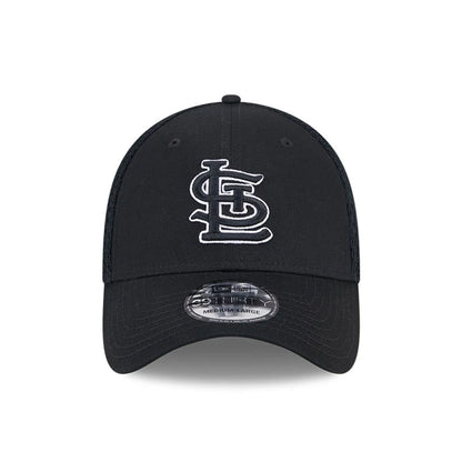 Pictured is this MLB Evergreen Neo St. Louis Cardinals 39THIRTY Stretch Fit cap in black. 3