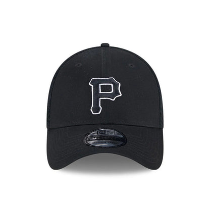 Pictured is this MLB Evergreen Neo Pittsburgh Pirates 39THIRTY Stretch Fit cap in black. 3