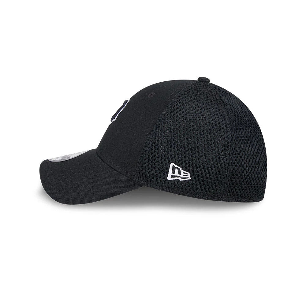 Pictured is this MLB Evergreen Neo Pittsburgh Pirates 39THIRTY Stretch Fit cap in black. 5