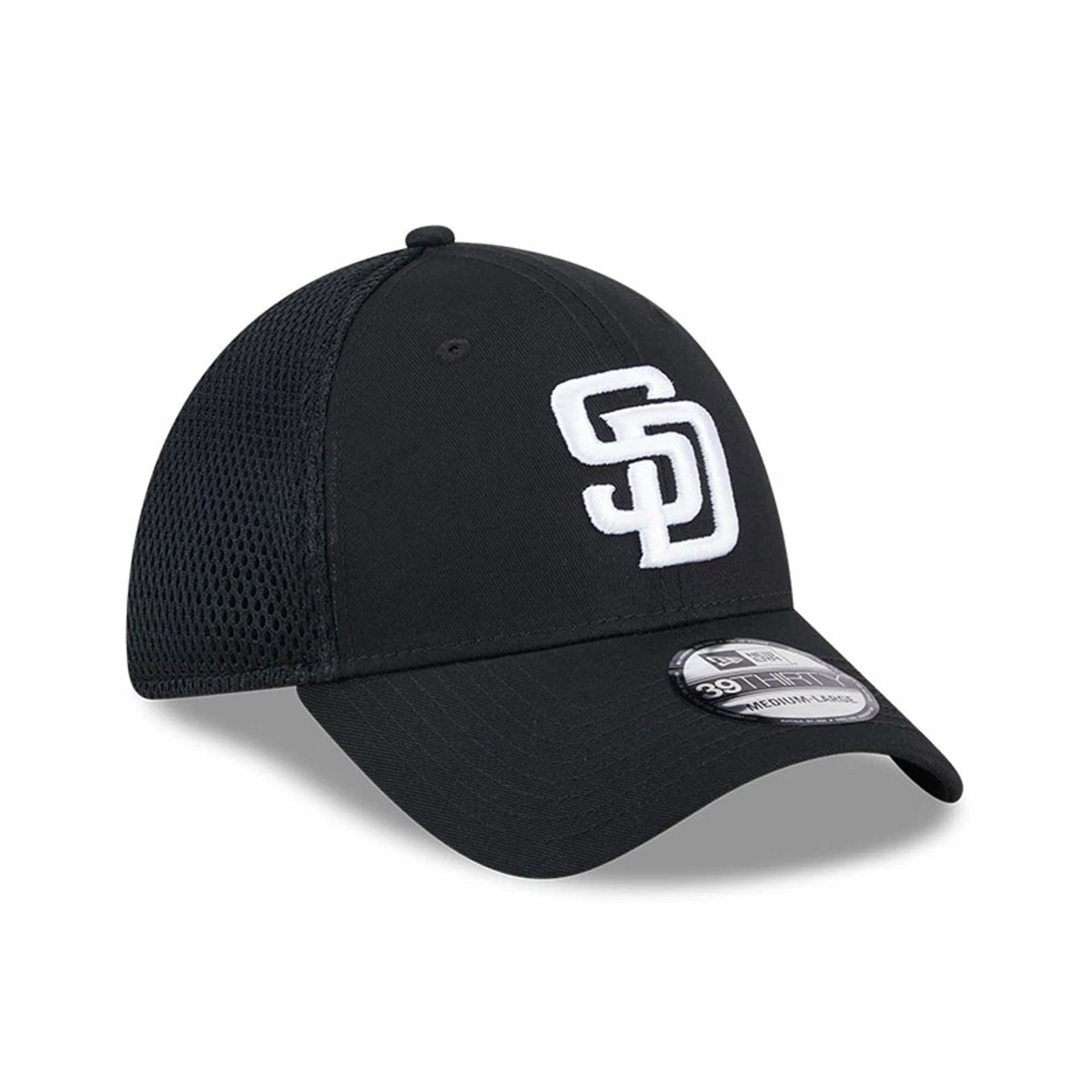 Pictured is this MLB Evergreen Neo San Diego Padres 39THIRTY Stretch Fit cap in black. 4