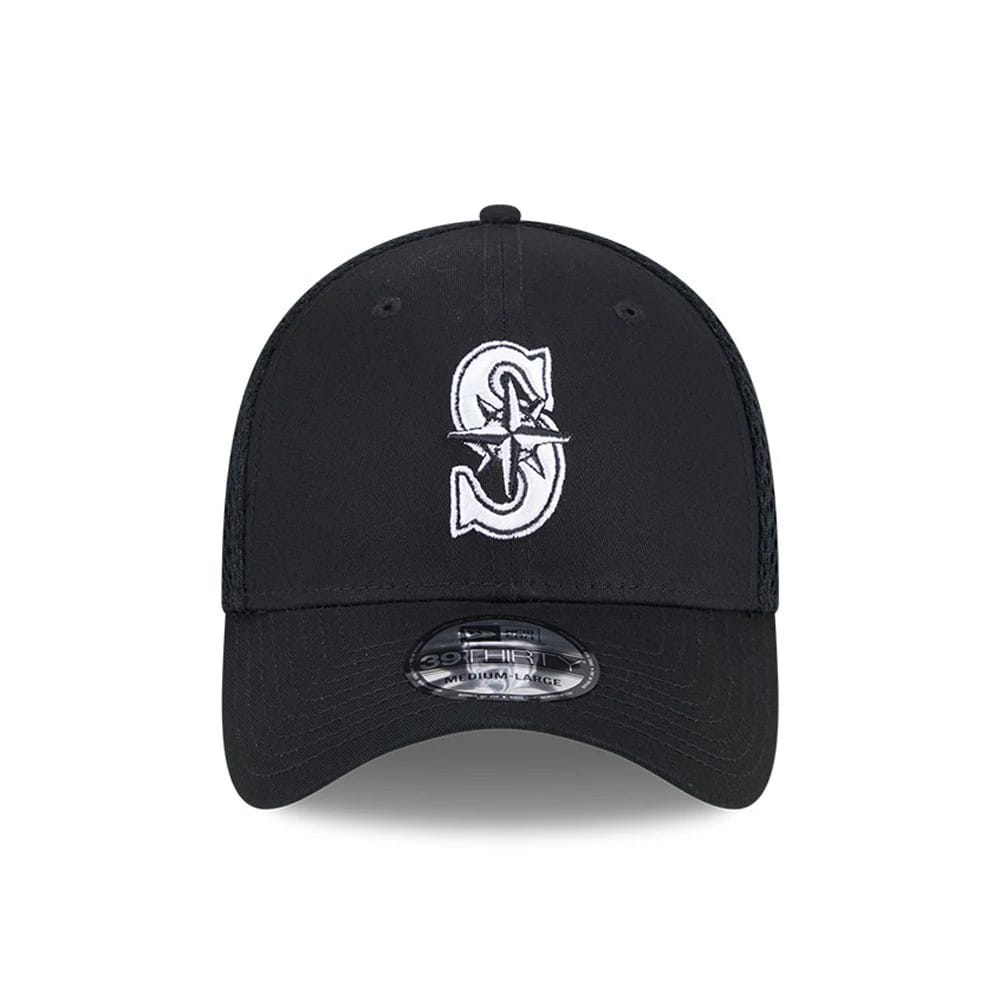 Pictured is this MLB Evergreen Neo Seattle Mariners 39THIRTY Stretch Fit cap in black. 3