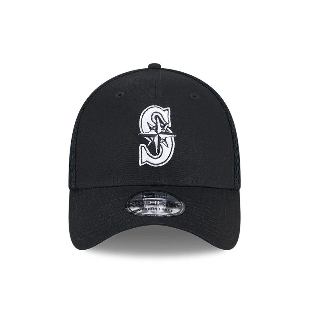 Pictured is this MLB Evergreen Neo Seattle Mariners 39THIRTY Stretch Fit cap in black. 3