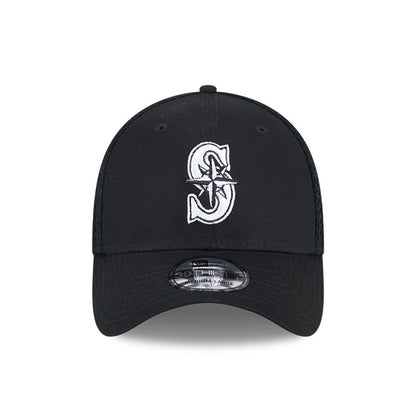 Pictured is this MLB Evergreen Neo Seattle Mariners 39THIRTY Stretch Fit cap in black. 3