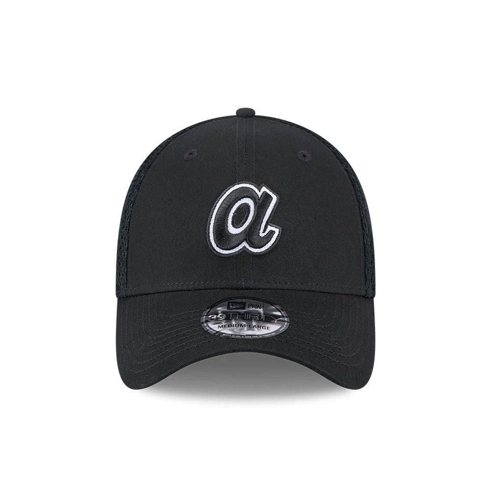 Pictured is this MLB Evergreen Neo Atlanta Braves 39THIRTY Stretch Fit cap in black. 2