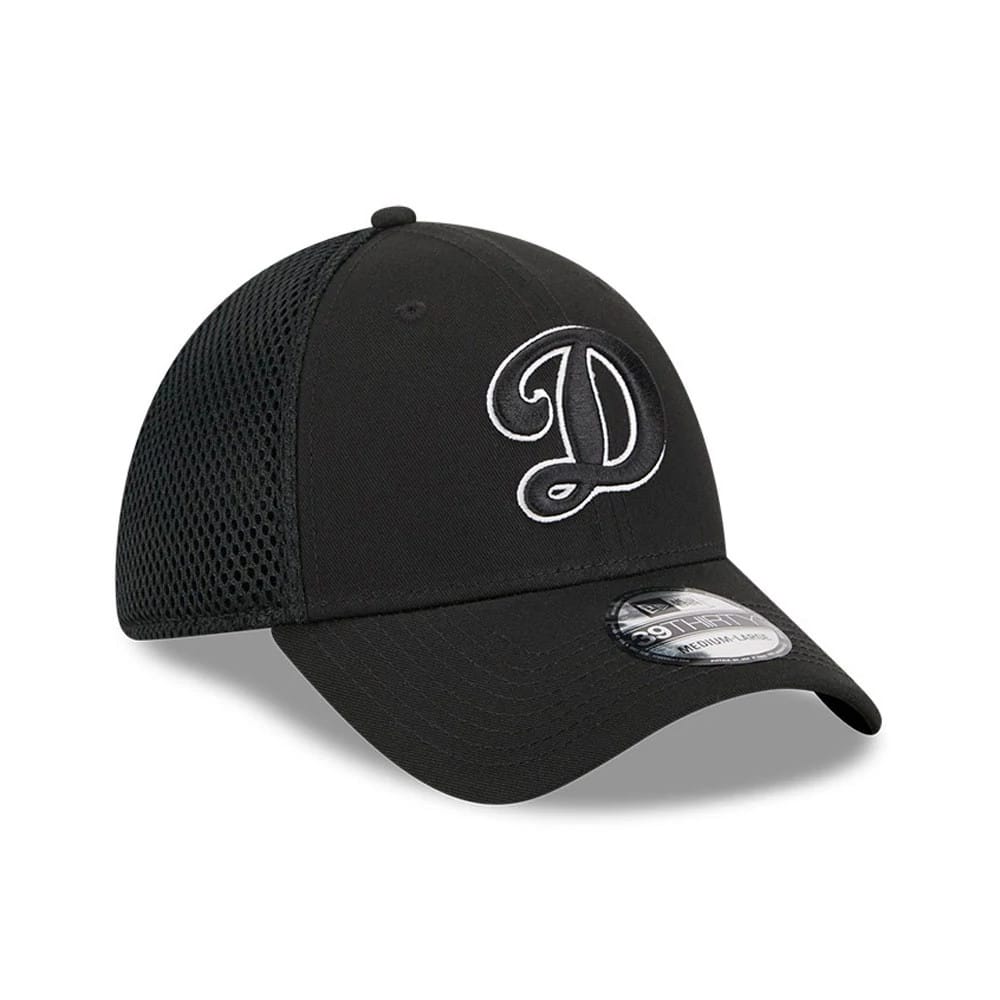 Pictured is this MLB Evergreen Cooperstown LA Dodgers 39THIRTY Stretch Fit cap in black. 4