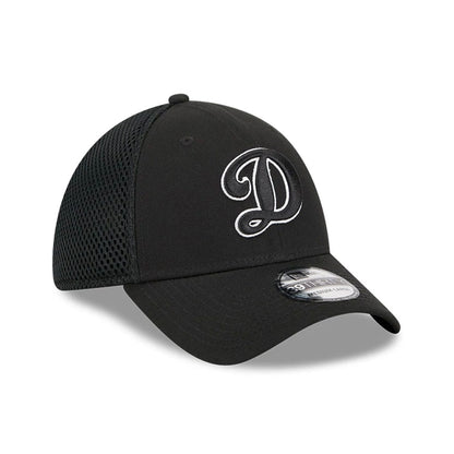 Pictured is this MLB Evergreen Neo LA Dodgers 39THIRTY Stretch Fit cap in black. 4