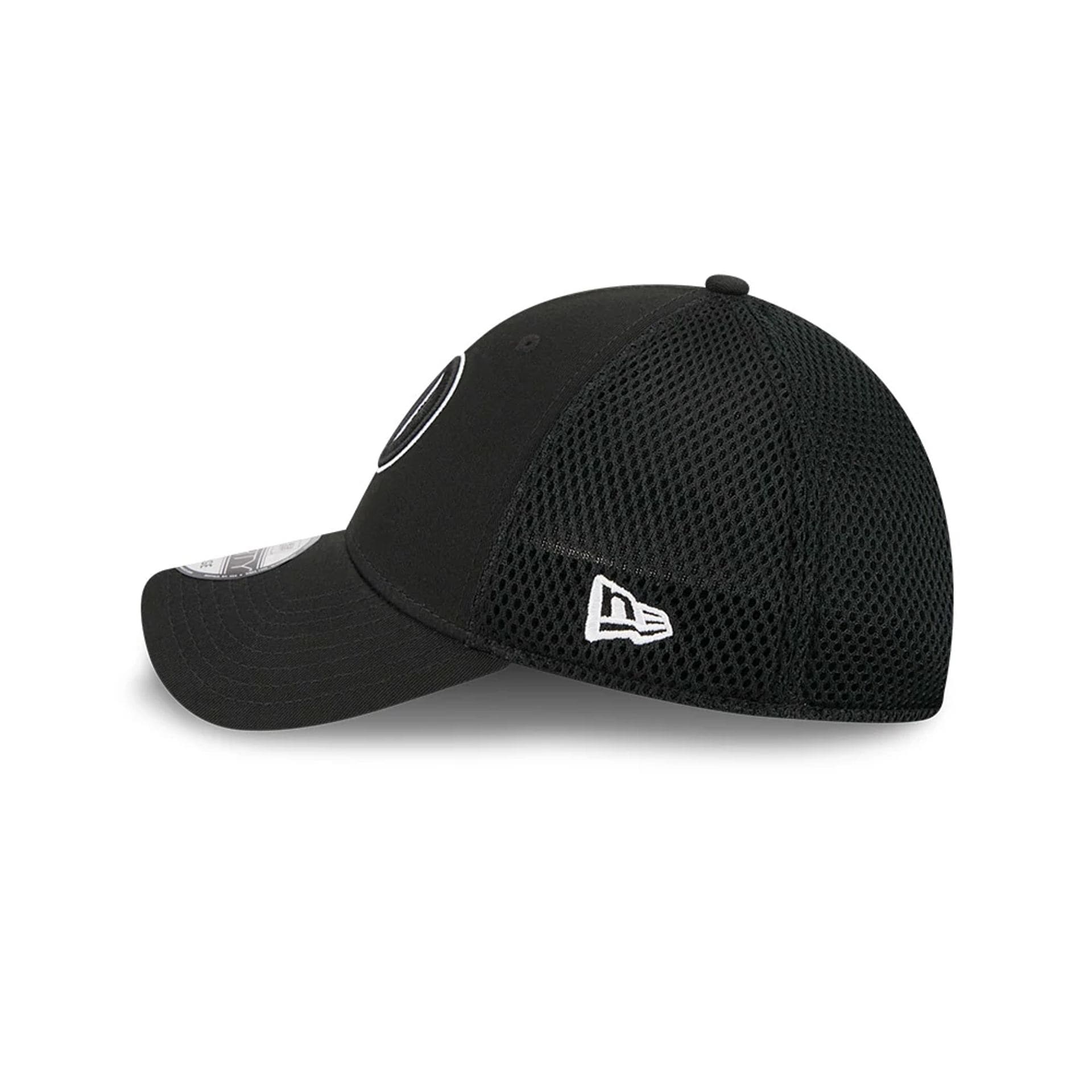 Pictured is this MLB Evergreen Neo LA Dodgers 39THIRTY Stretch Fit cap in black. 5