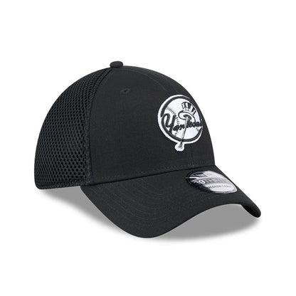 Pictured is this MLB Evergreen Cooperstown New York Yankees 39THIRTY Stretch Fit cap in black. 4