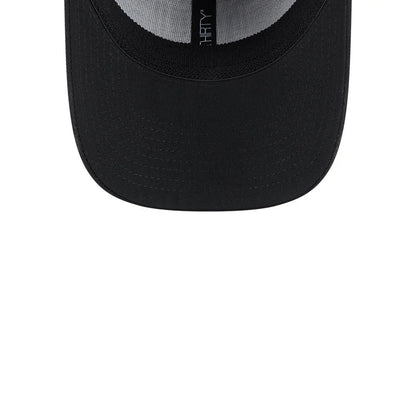 Pictured is this NFL Evergreen Neo New York Giants 39THIRTY Stretch Fit cap in black. 7