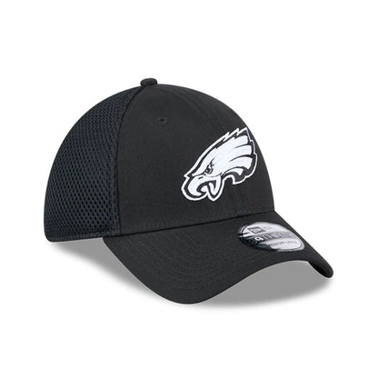 Pictured is this NFL Evergreen Neo Philadelphia Eagles 39THIRTY Stretch Fit cap in black. 4