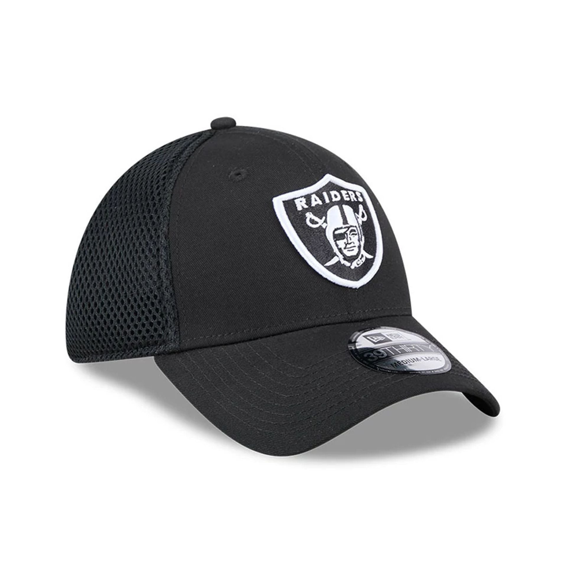 Pictured is this NFL Evergreen Neo Las Vegas Raiders 39THIRTY Stretch Fit cap in black. 4