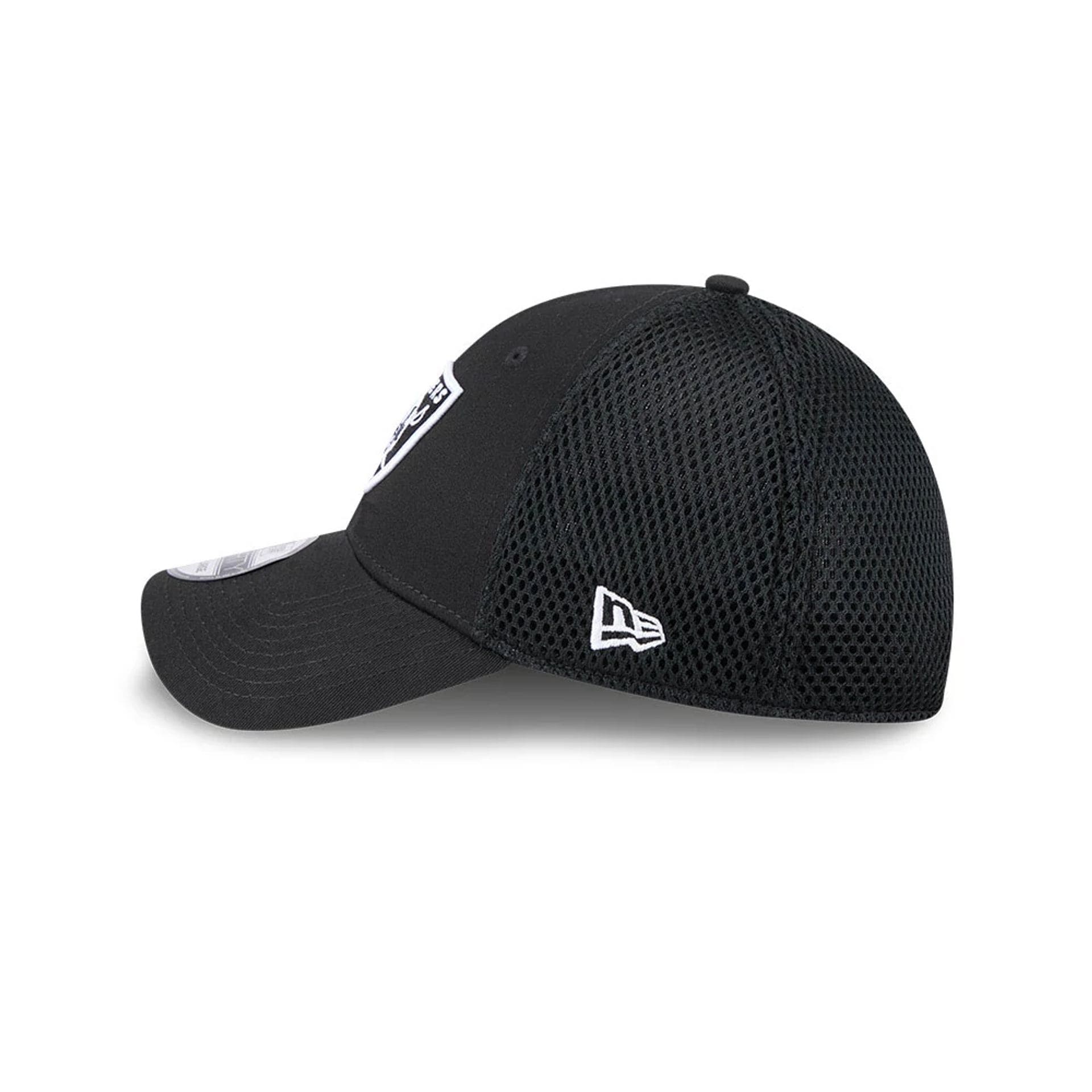 Pictured is this NFL Evergreen Neo Las Vegas Raiders 39THIRTY Stretch Fit cap in black. 5