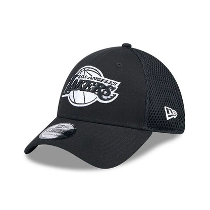 LA Lakers NBA Evergreen Neo Black New Era 39THIRTY Stretch Fit Cap, three-quarter view with raised white Lakers logo embroidered on the front panel, black mesh side panels, and a 39THIRTY size sticker on the visor.