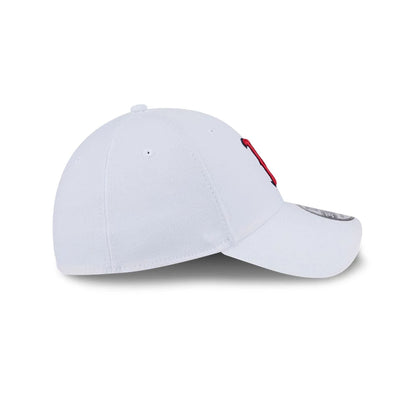 Pictured is this MLB Evergreen Boston Red Sox 39THIRTY Stretch Fit cap in white. 6