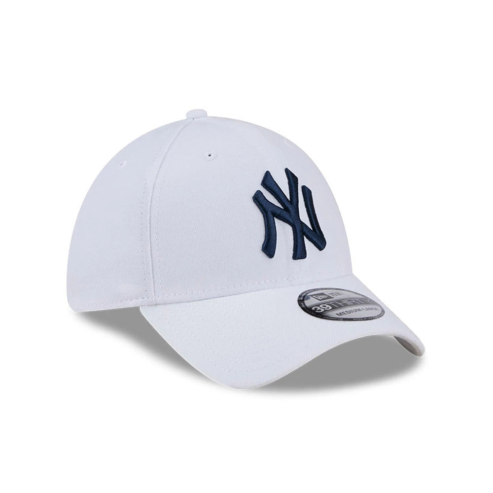 New York Yankees MLB Evergreen White New Era 39THIRTY Stretch Fit Cap, three-quarter view showing the raised navy embroidered NY logo on the front panel, curved white visor, and 39THIRTY size sticker on top.