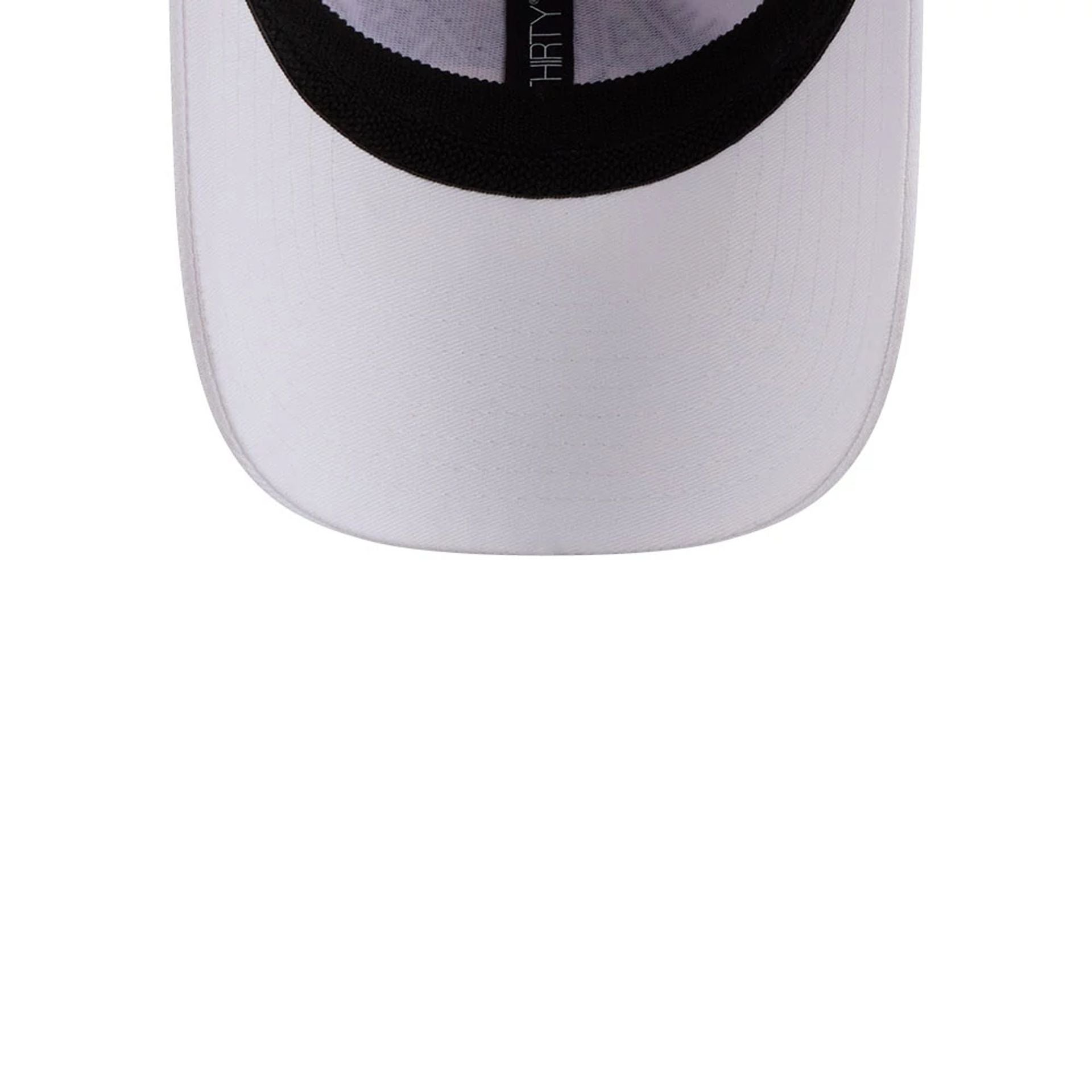 Pictured is this NBA Evergreen LA Lakers 39THIRTY Stretch Fit cap in white. 6