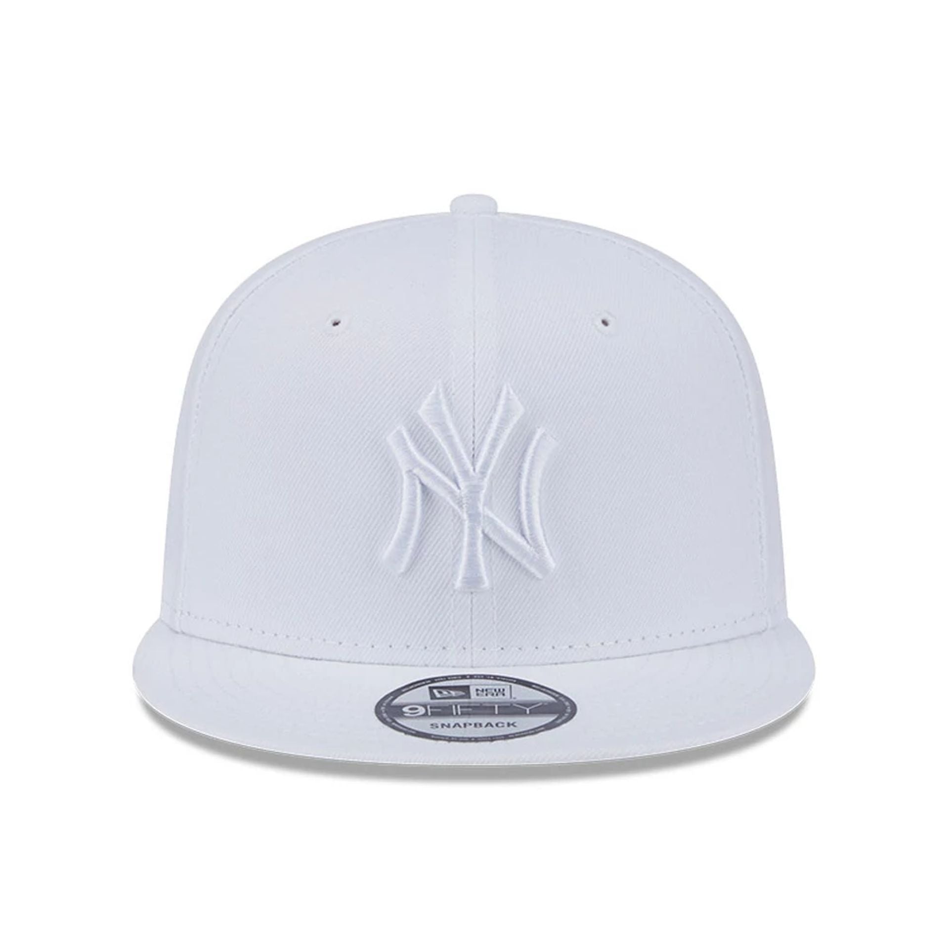 Pictured is this MLB Evergreen New York Yankees 9FIFTY Snapback cap in white. 3