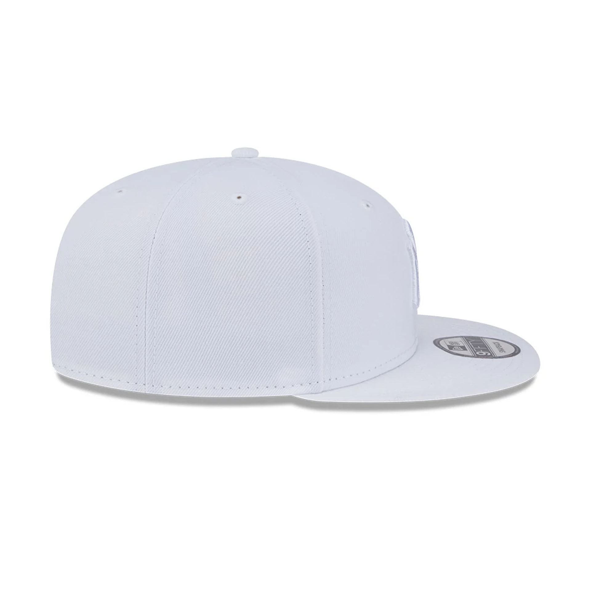 Pictured is this MLB Evergreen New York Yankees 9FIFTY Snapback cap in white. 6