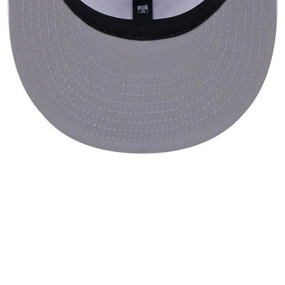 Pictured is this MLB Evergreen New York Yankees 9FIFTY Snapback cap in white. 2