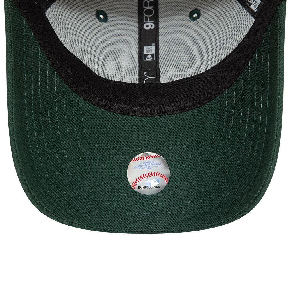 This is a New York Yankees League Essential Dark Green 9FORTY Adjustable Cap 2