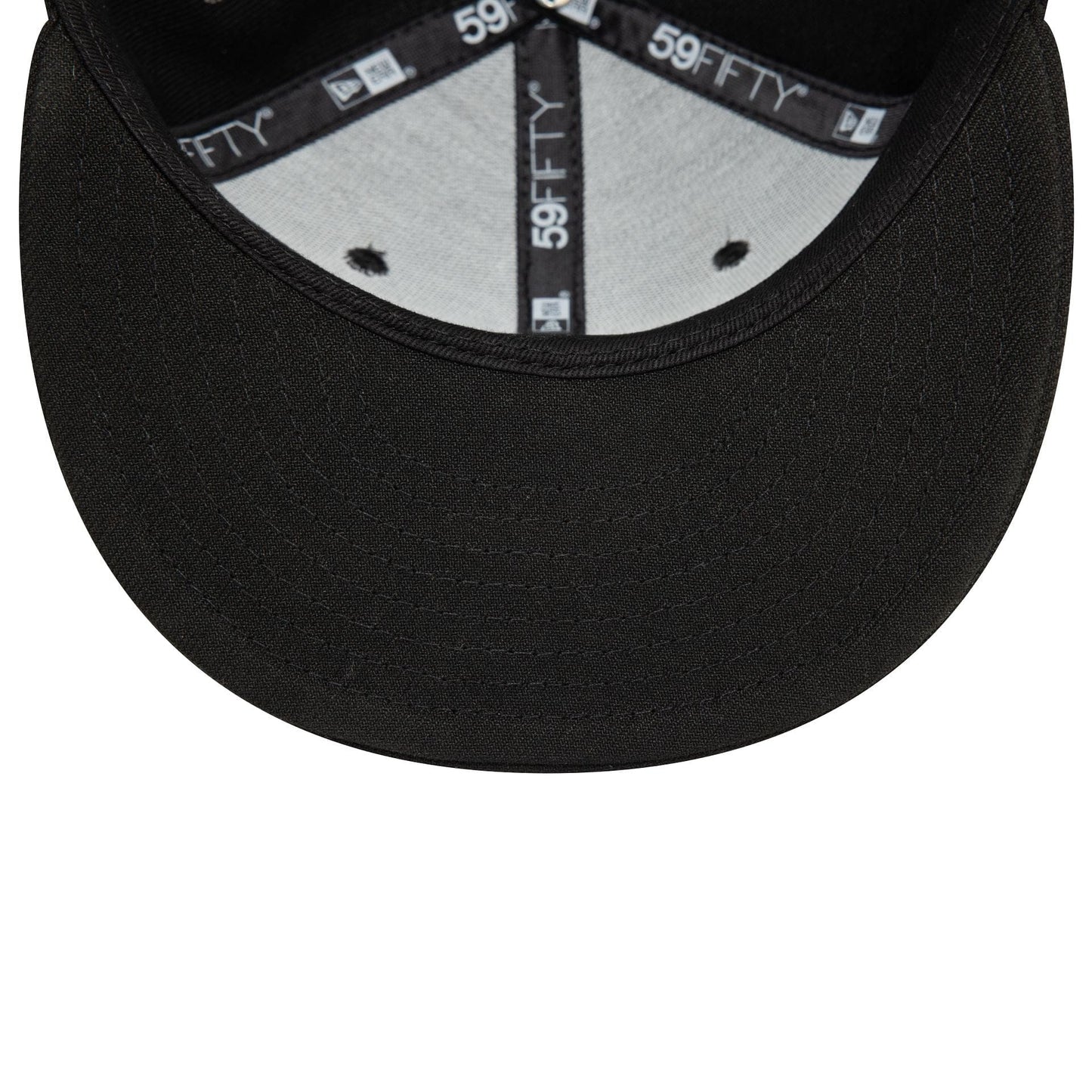 This is a New York Yankees Youth Black 59FIFTY Fitted Cap 4