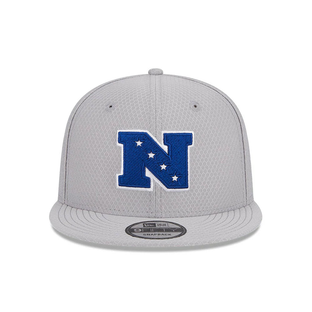 NFL Pro Bowl 2025 NFC Logo Grey New Era 9FIFTY Snapback Adjustable Cap, front view showing raised blue NFC logo with white stars on the front panel, grey visor and 9FIFTY size sticker.
