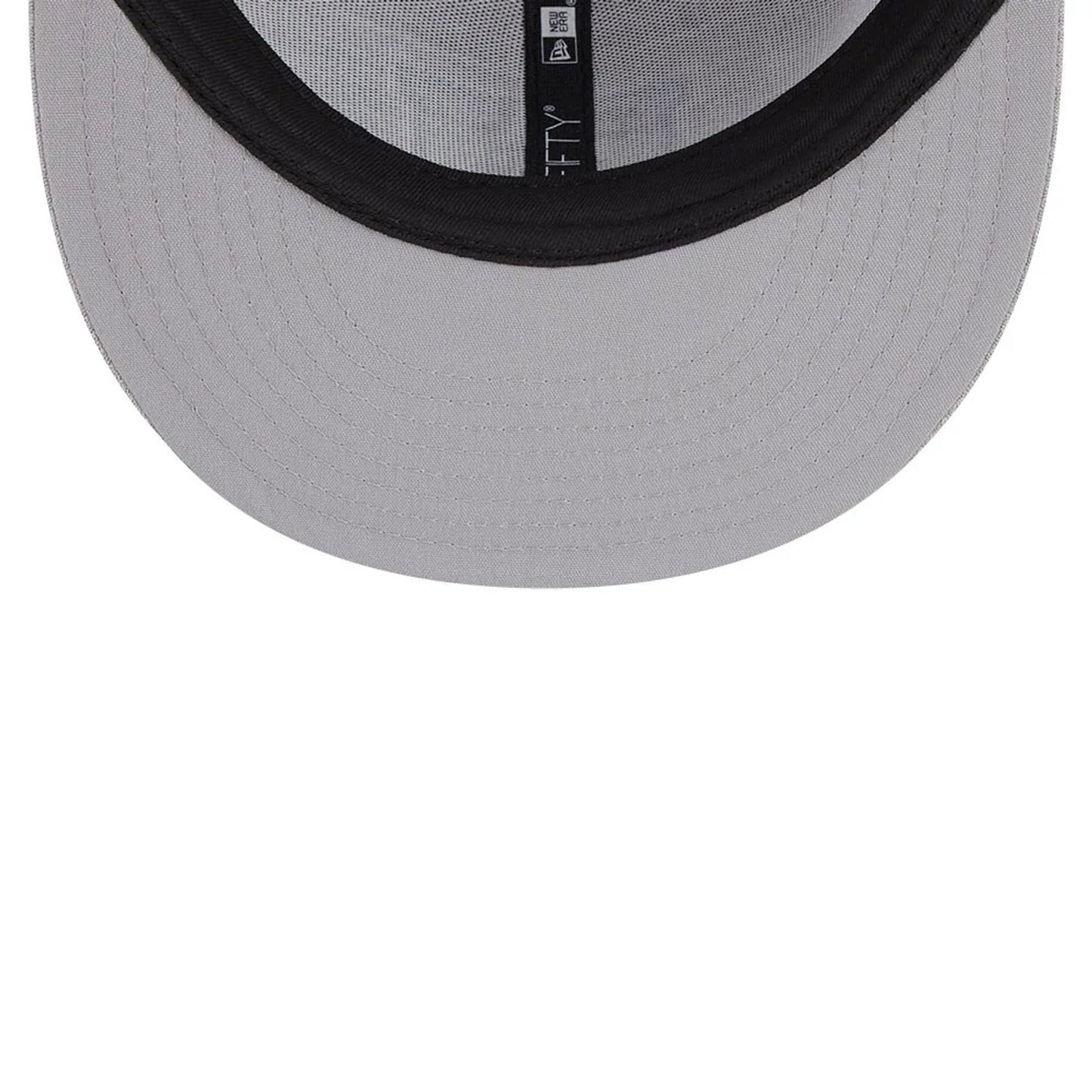 Pictured is this NFL Pro Bowl 2025 NFC Logo 9FIFTY Snapback Adjustable cap in grey. 7