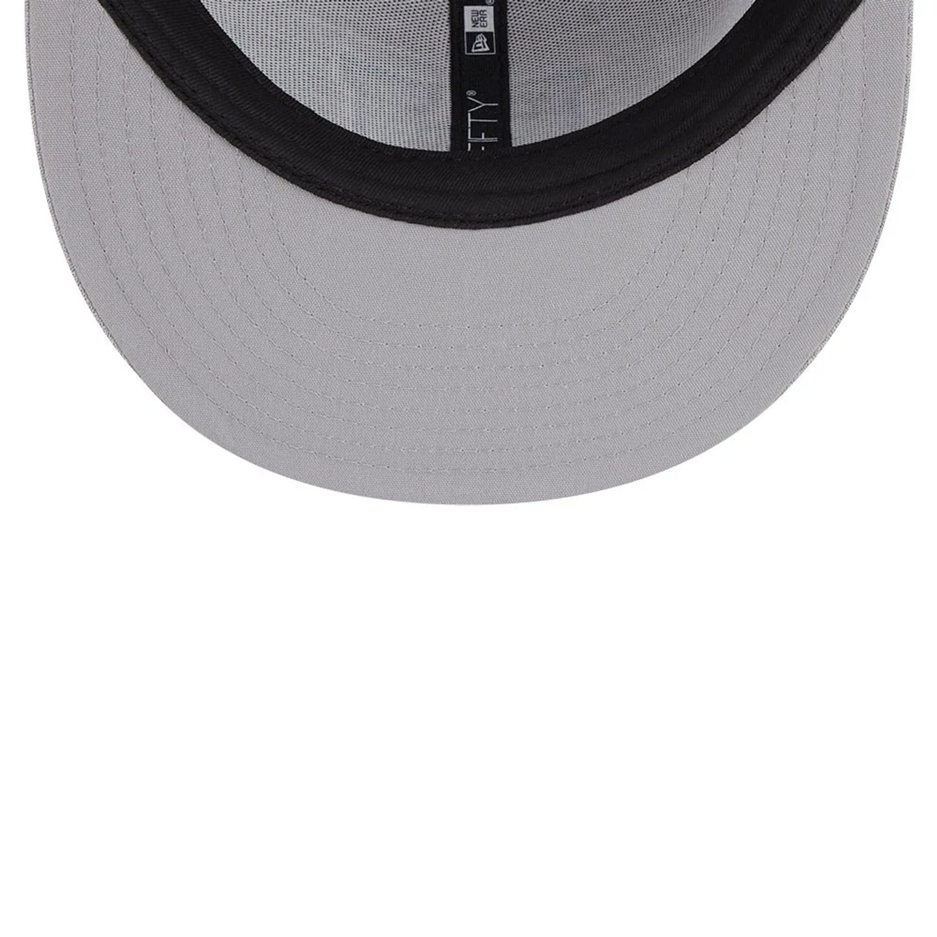 Pictured is this NFL Pro Bowl 2025 NFC Logo 9FIFTY Snapback Adjustable cap in grey. 7