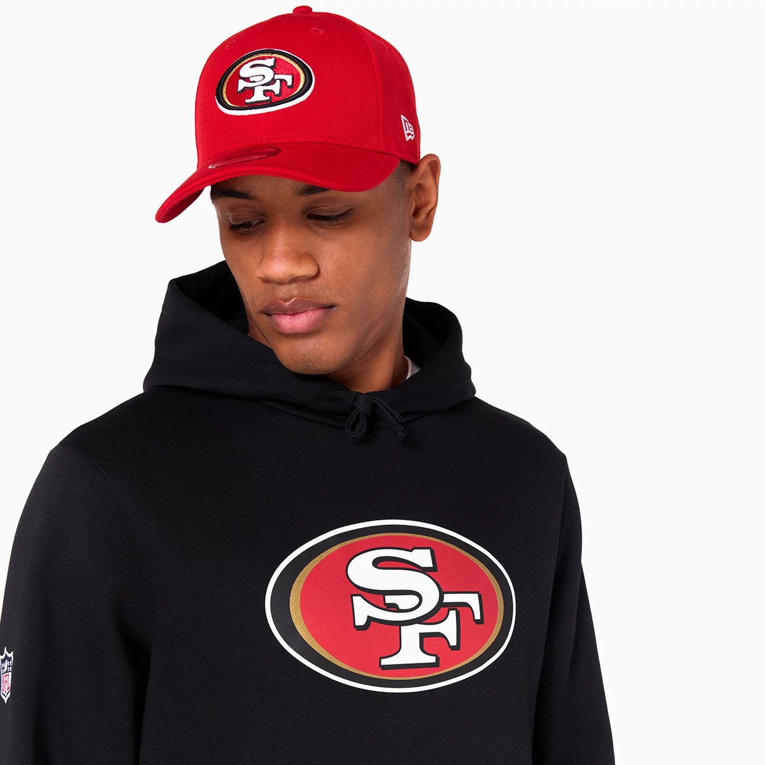 The Male model is wearing San Francisco 49ers NFL Black Pullover Hoodie 4