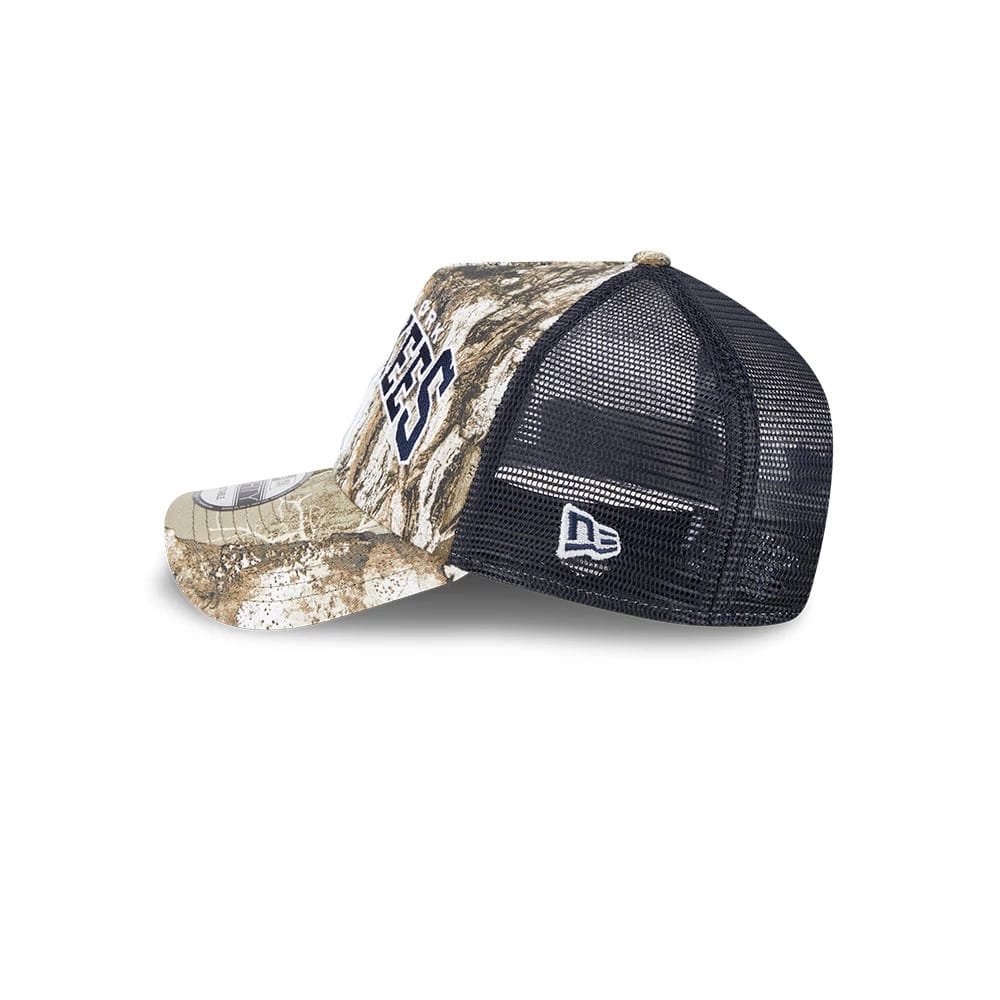 Pictured is this MLB Realtree Camo New York Yankees 9FORTY A-Frame Trucker Adjustable cap in navy. 6