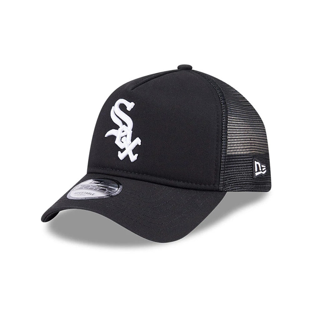 Pictured is this MLB Evergreen Chicago White Sox 9FORTY A-Frame cap in black. 1