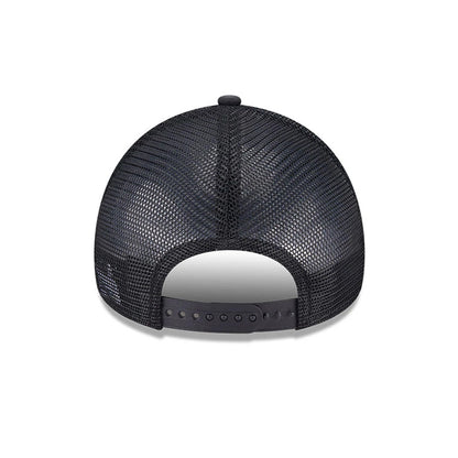 Pictured is this MLB Evergreen Chicago White Sox 9FORTY A-Frame cap in black. 6