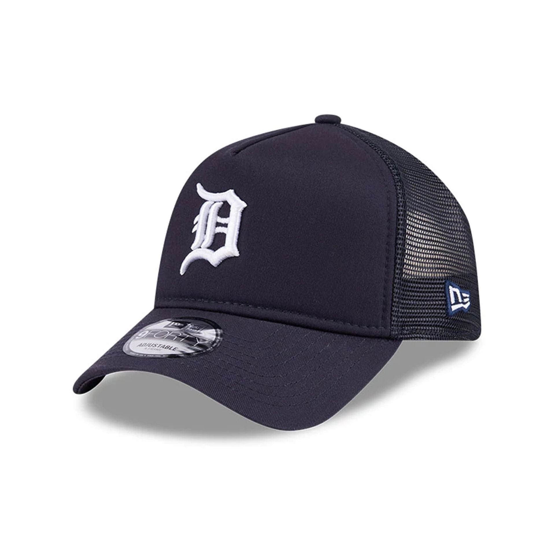 Pictured is this MLB Evergreen Detroit Tigers 9FORTY A-Frame cap in navy. 1