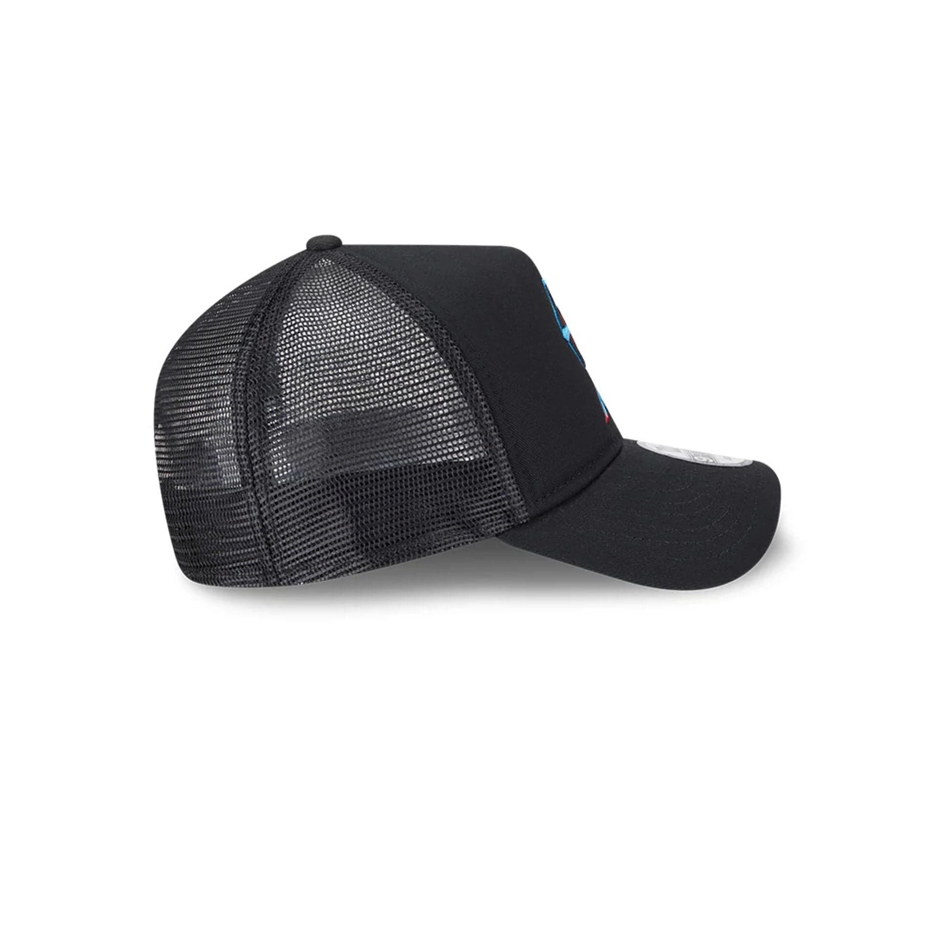 Pictured is this MLB Evergreen Miami Marlins 9FORTY A-Frame cap in black. 5