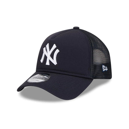 Pictured is this MLB Evergreen New York Yankees 9FORTY A-Frame cap in navy. 1