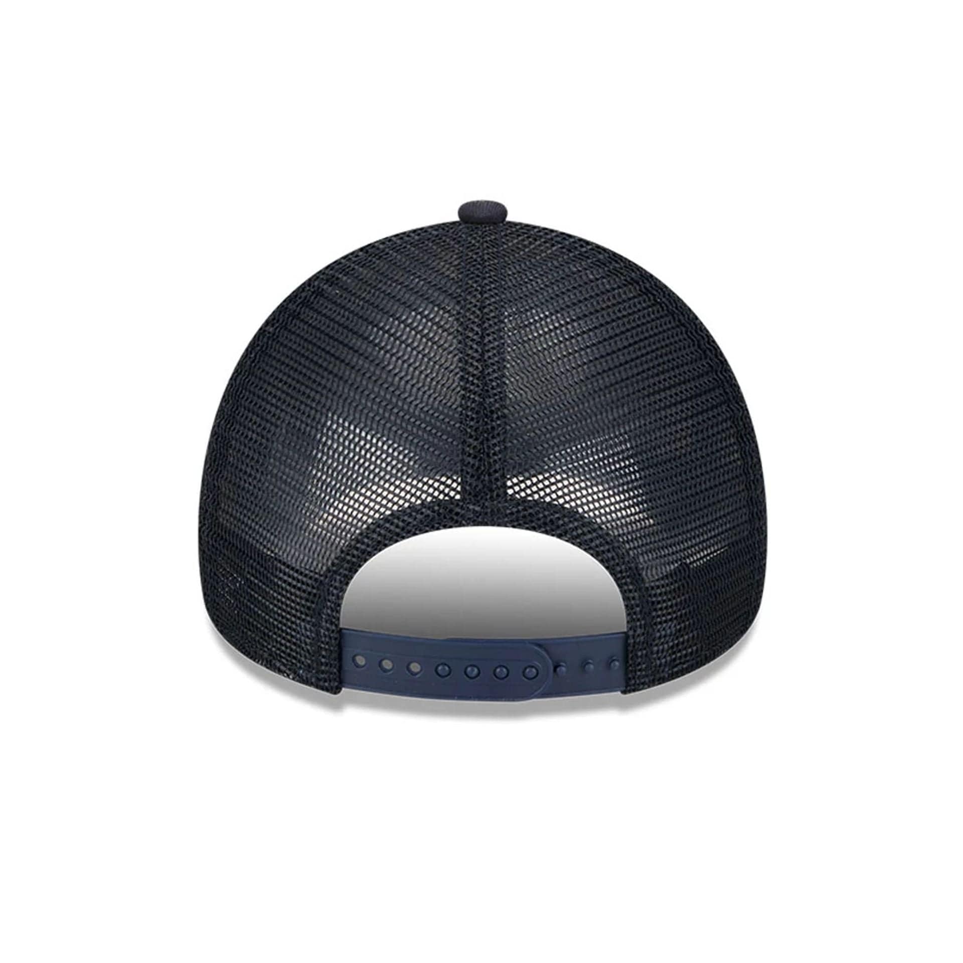 Pictured is this MLB Evergreen New York Yankees 9FORTY A-Frame cap in navy. 6