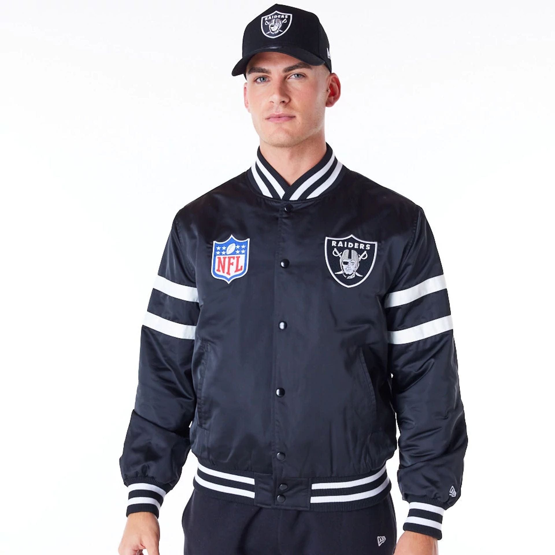 Las Vegas Raiders NFL Satin Black Bomber Jacket New Era Cap UK