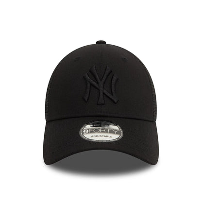 This is a New York Yankees Home Field Black 9FORTY Trucker Adjustable Cap 4