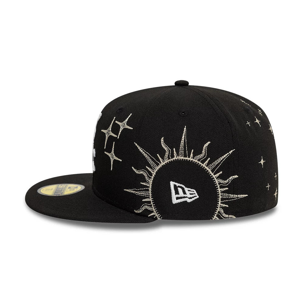Pictured is this Chicago White Sox MLB Zodiac Black 59FIFTY Fitted Cap 6
