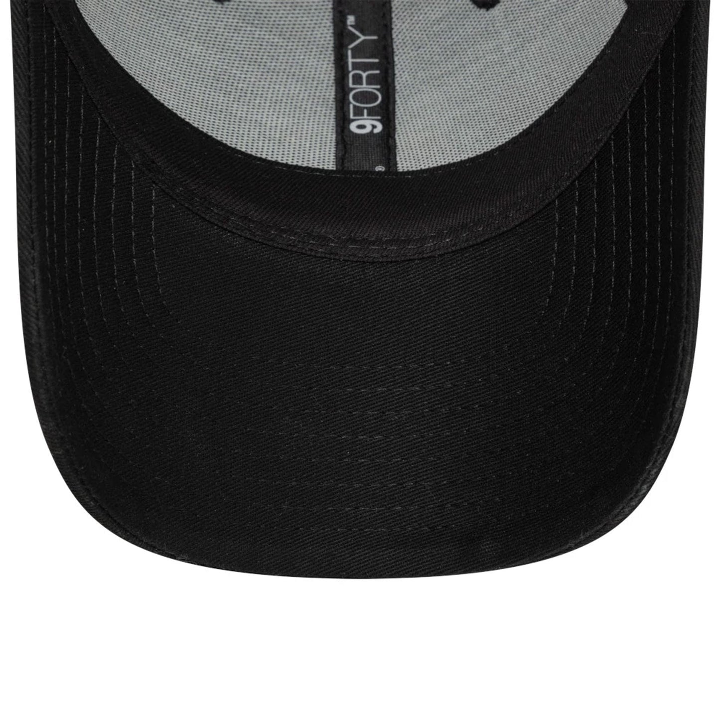 This is a Newcastle United FC Youth Core Black 9FORTY Adjustable Cap 6