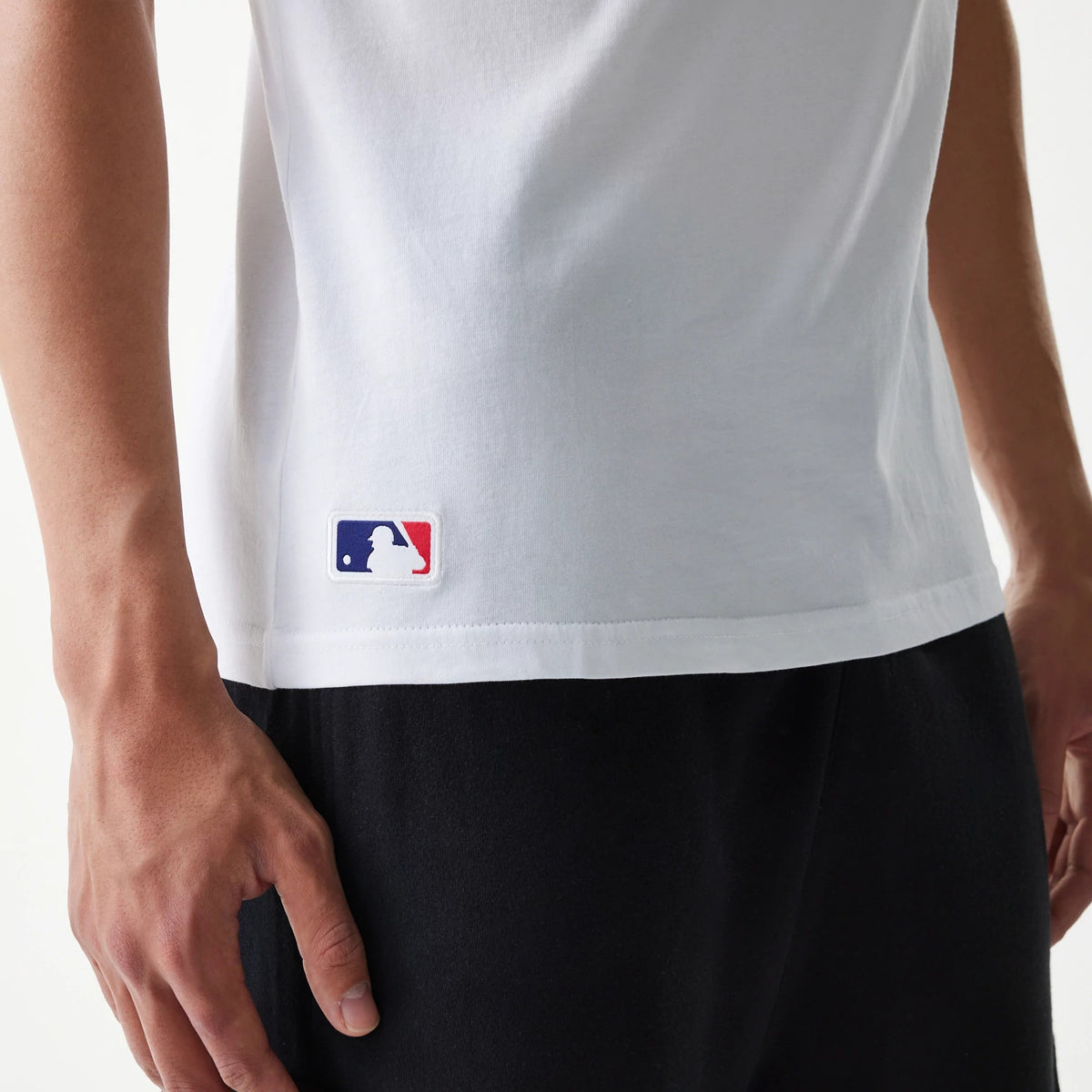 The Male model is wearing Chicago Cubs MLB Regular White T-Shirt 5