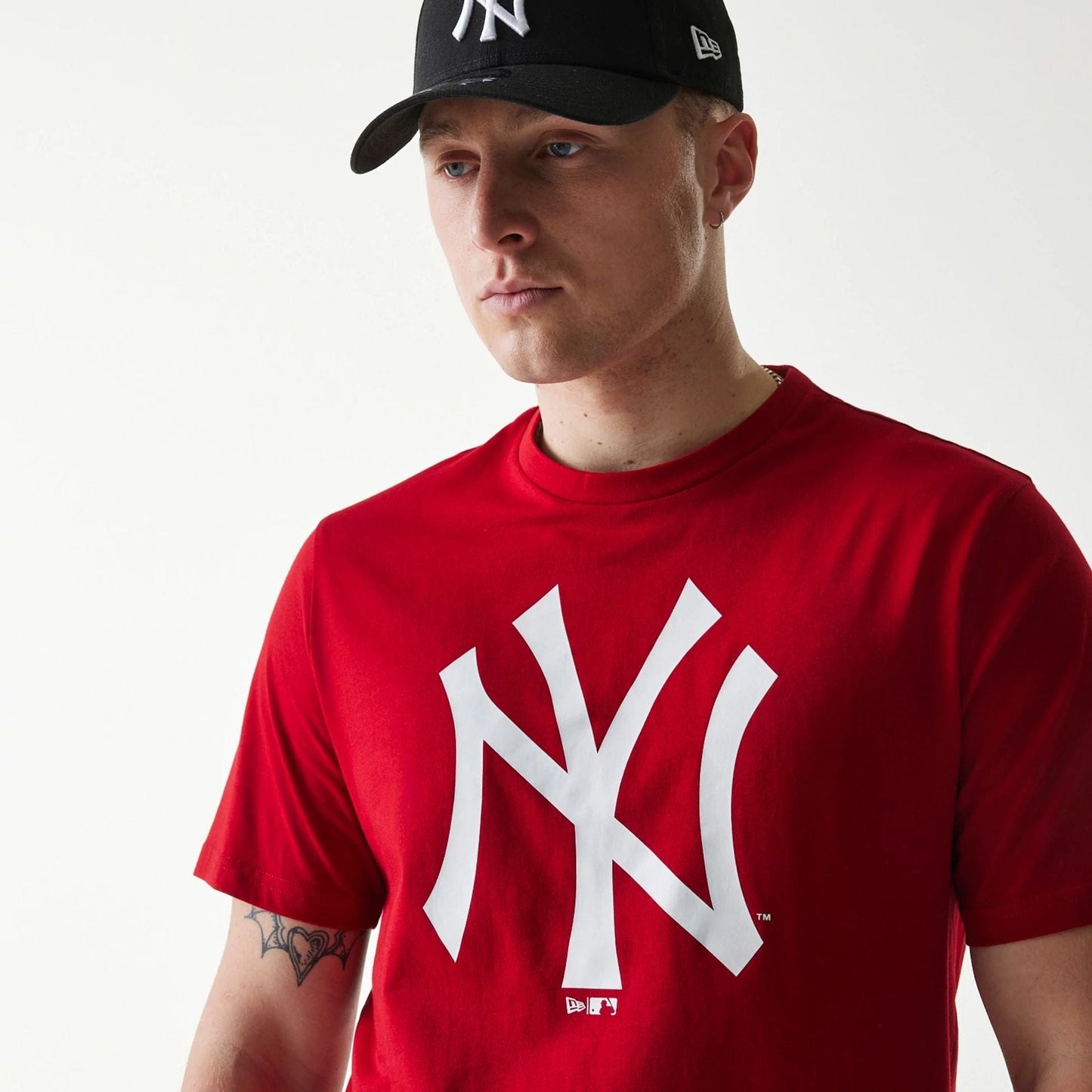 The Male model is wearing New York Yankees MLB Regular Red T-Shirt 3