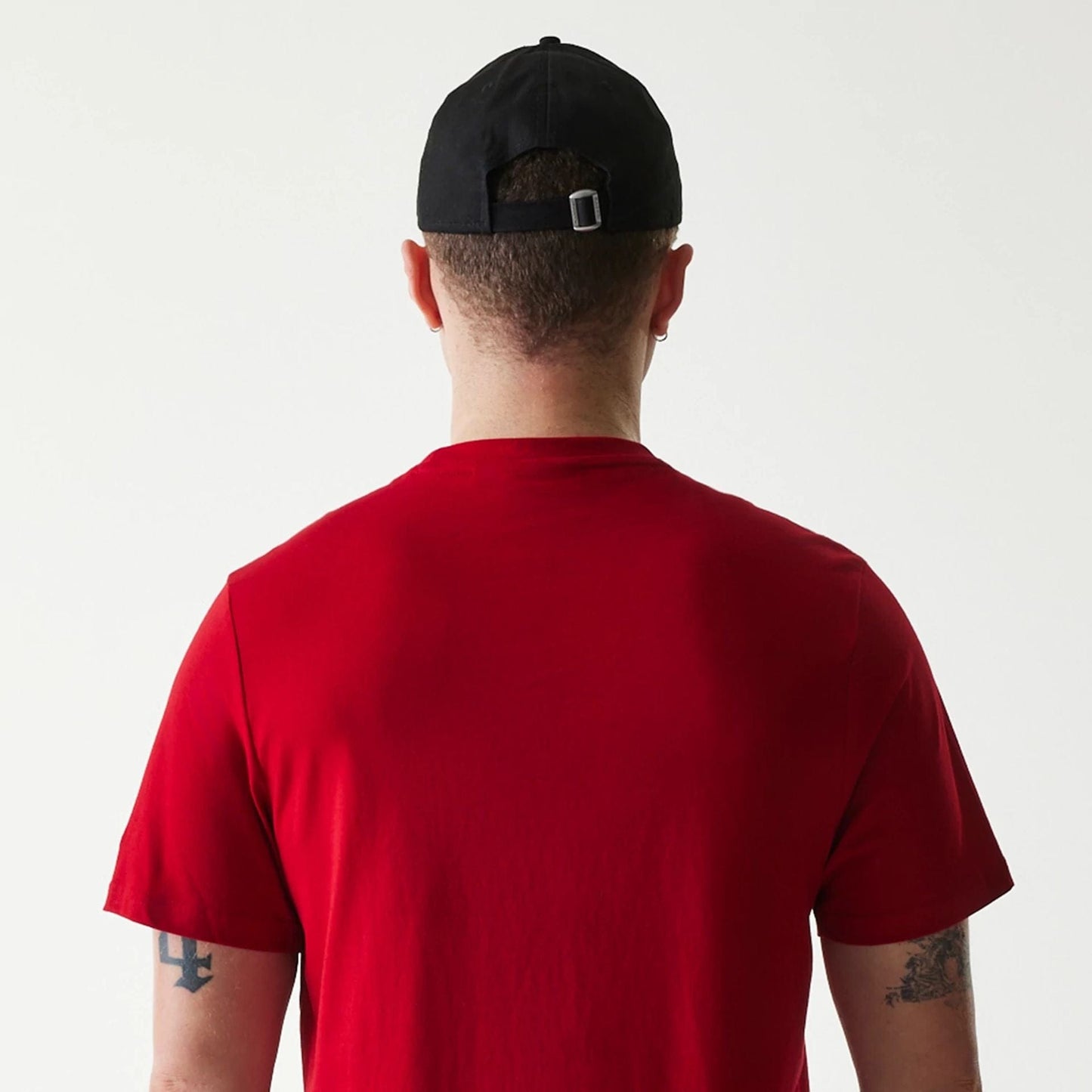 The Male model is wearing New York Yankees MLB Regular Red T-Shirt 7