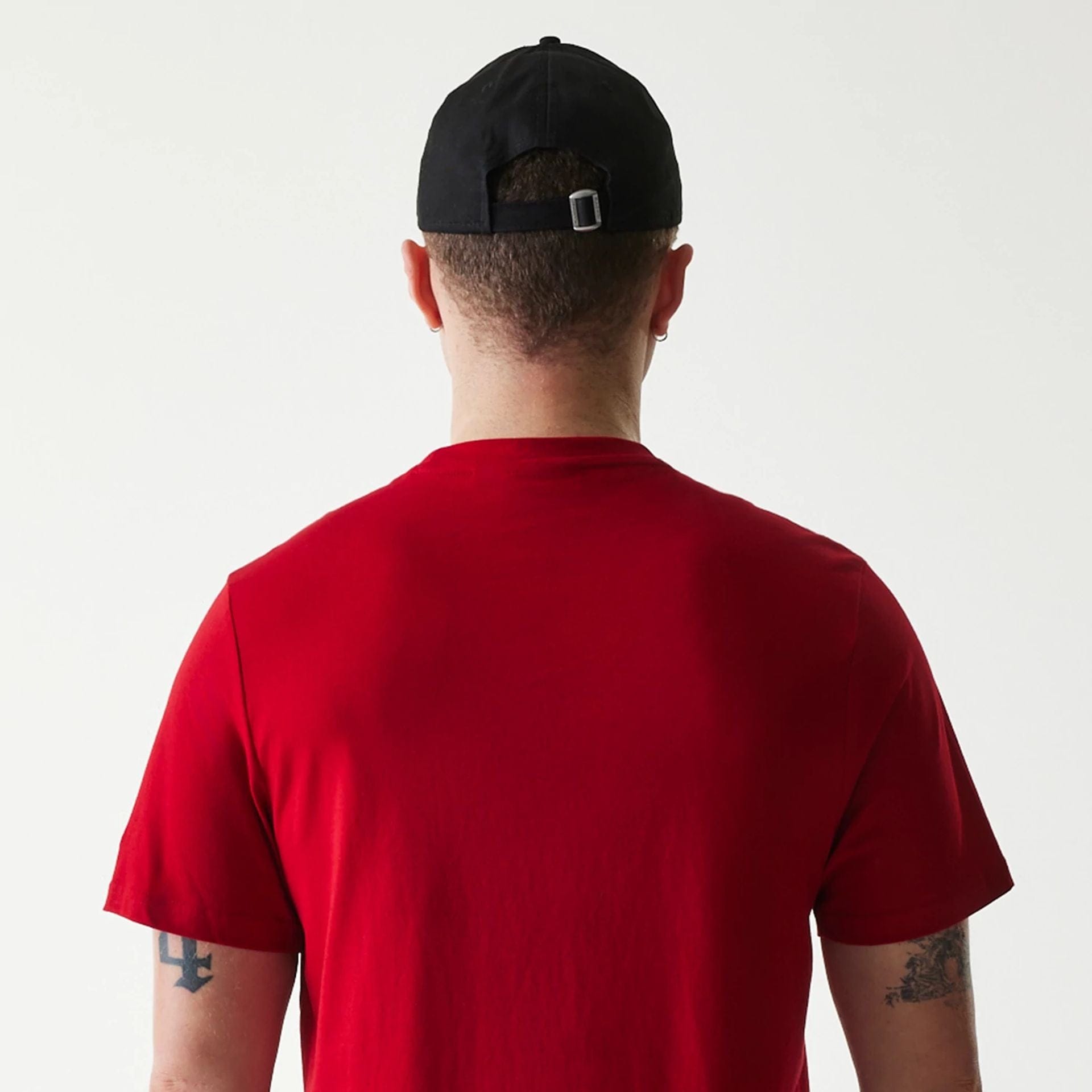 The Male model is wearing New York Yankees MLB Regular Red T-Shirt 7