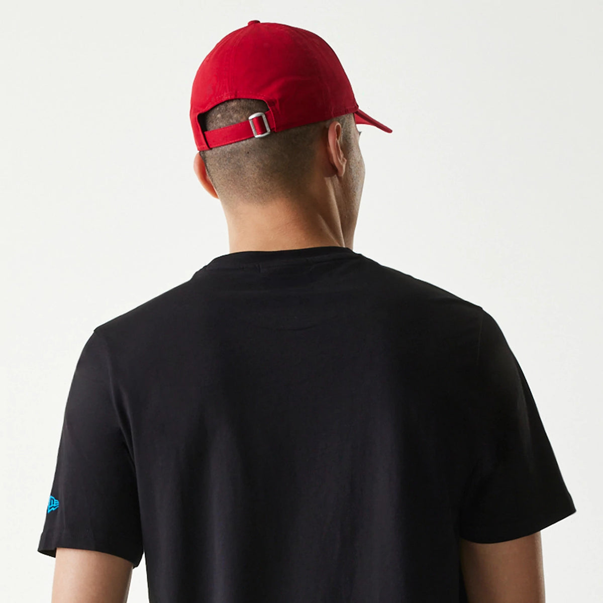 The Male model is wearing Miami Marlins MLB Regular Black T-Shirt 7