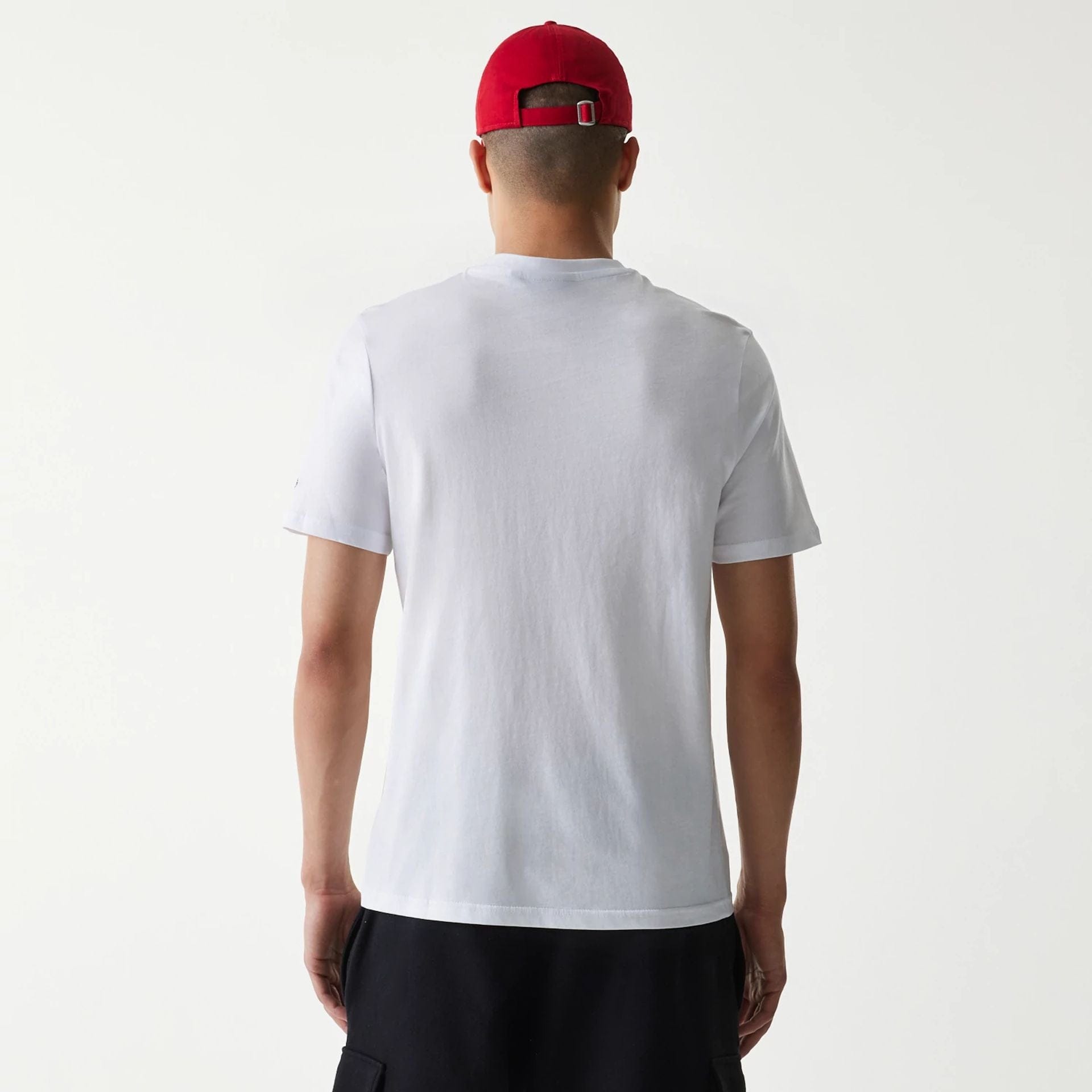 The Male model is wearing Toronto Blue Jays MLB Regular White T-Shirt 2