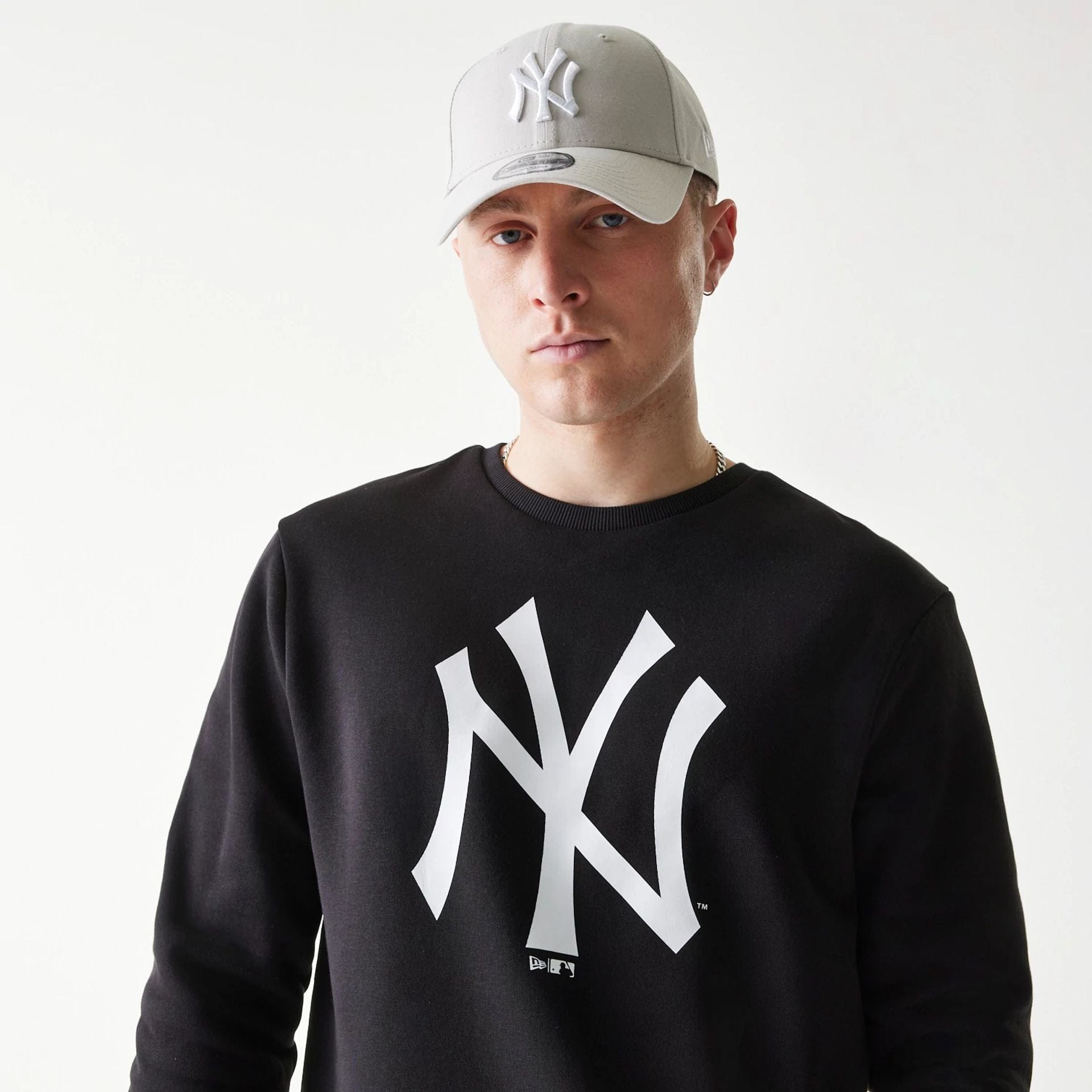 The Male model is wearing New York Yankees MLB Regular Black Crew Neck Sweater 3